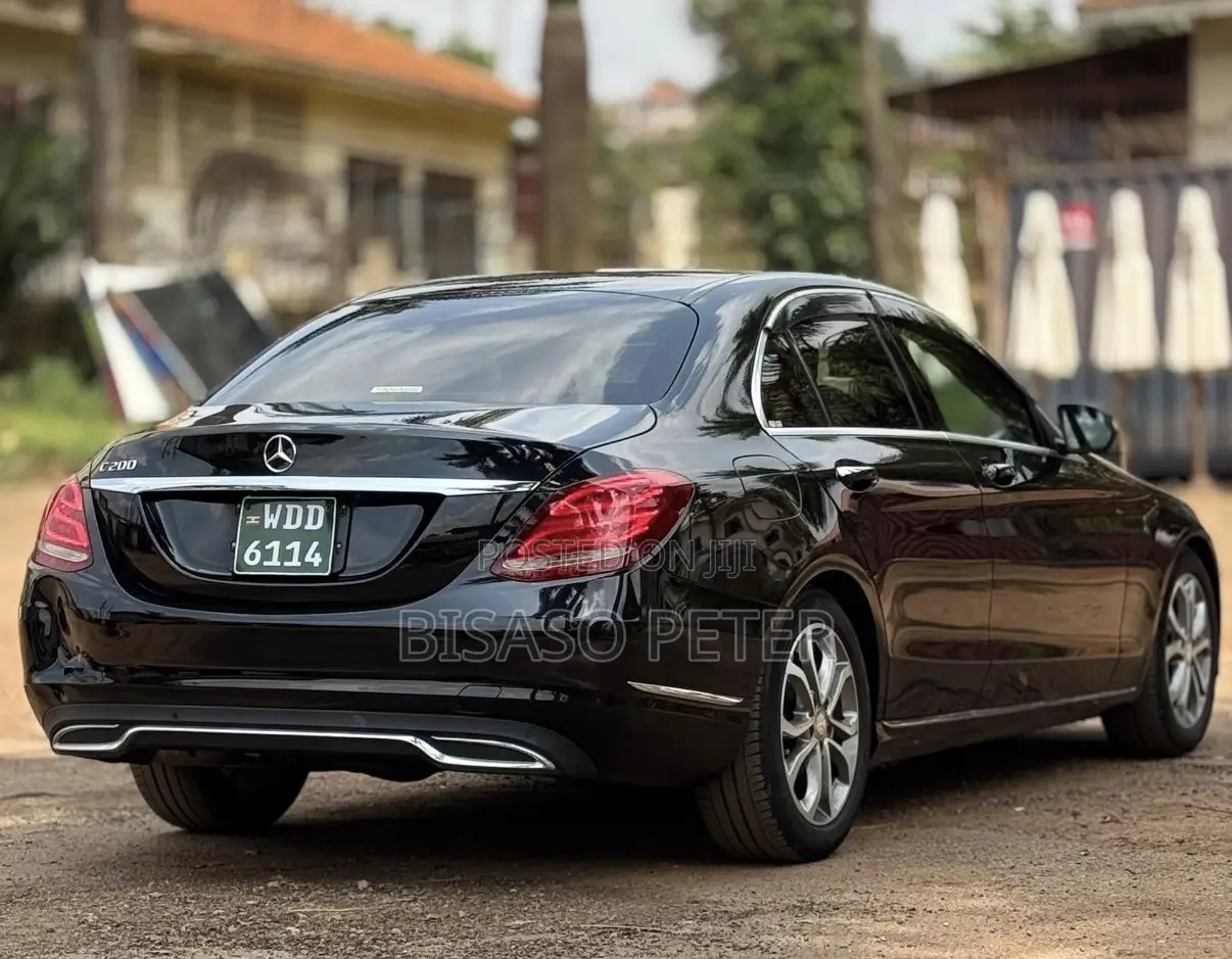 Mercedes-Benz C200 2016 Black