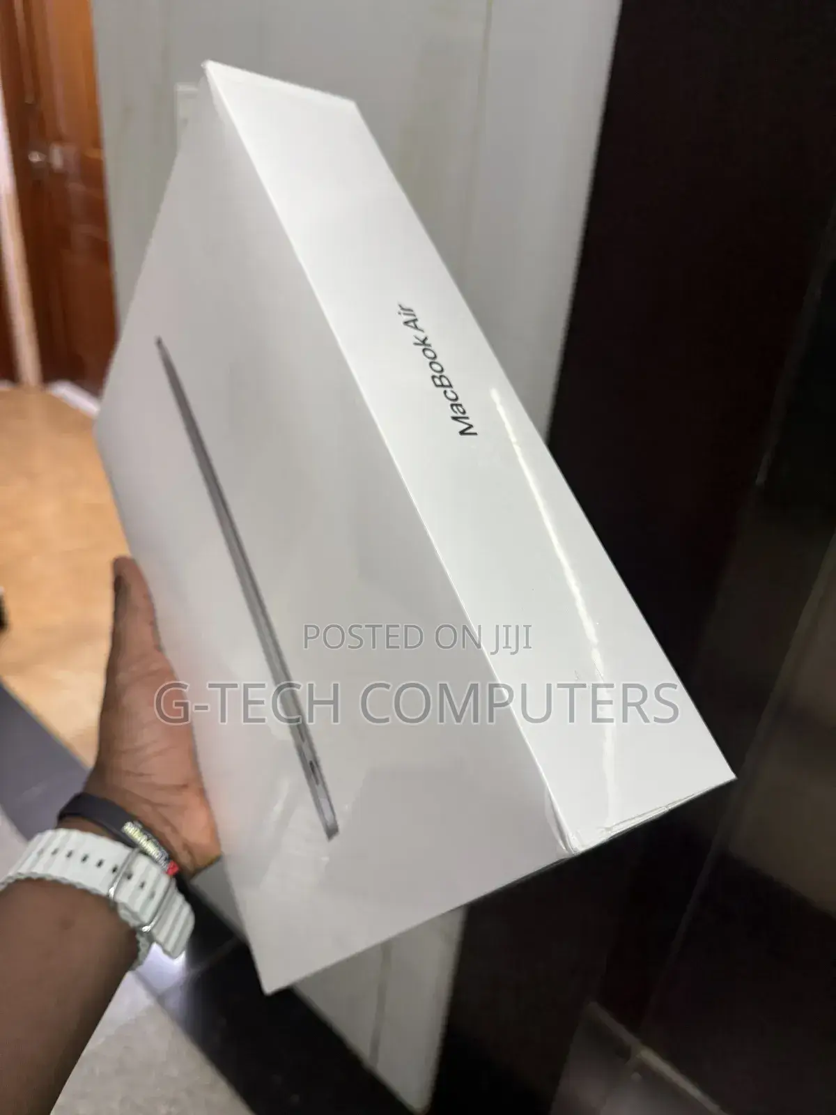 New Laptop Apple MacBook Air 2020 M1 8GB Apple M1 SSD 512GB