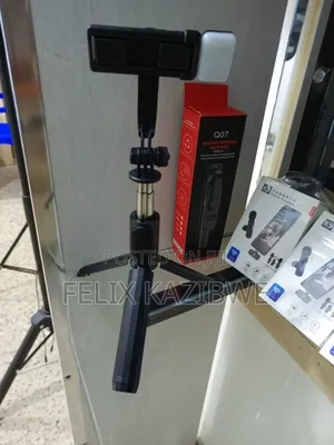 Portable Enhance Hand-Held Selfie Stick Camera Stents.