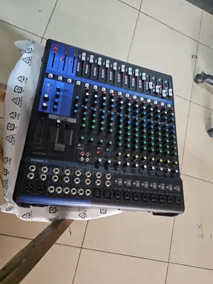 Yamaha Mg16xu 16- Channel Analog Mixer