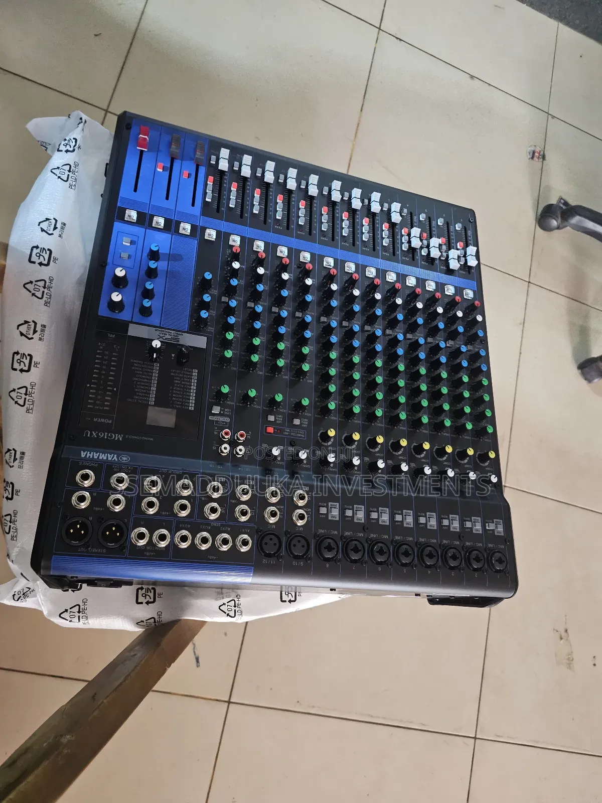 Yamaha Mg16xu 16- Channel Analog Mixer