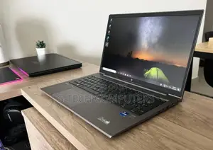 New Laptop HP ZBook Firefly G8 32GB Intel Core I9 SSD 1T