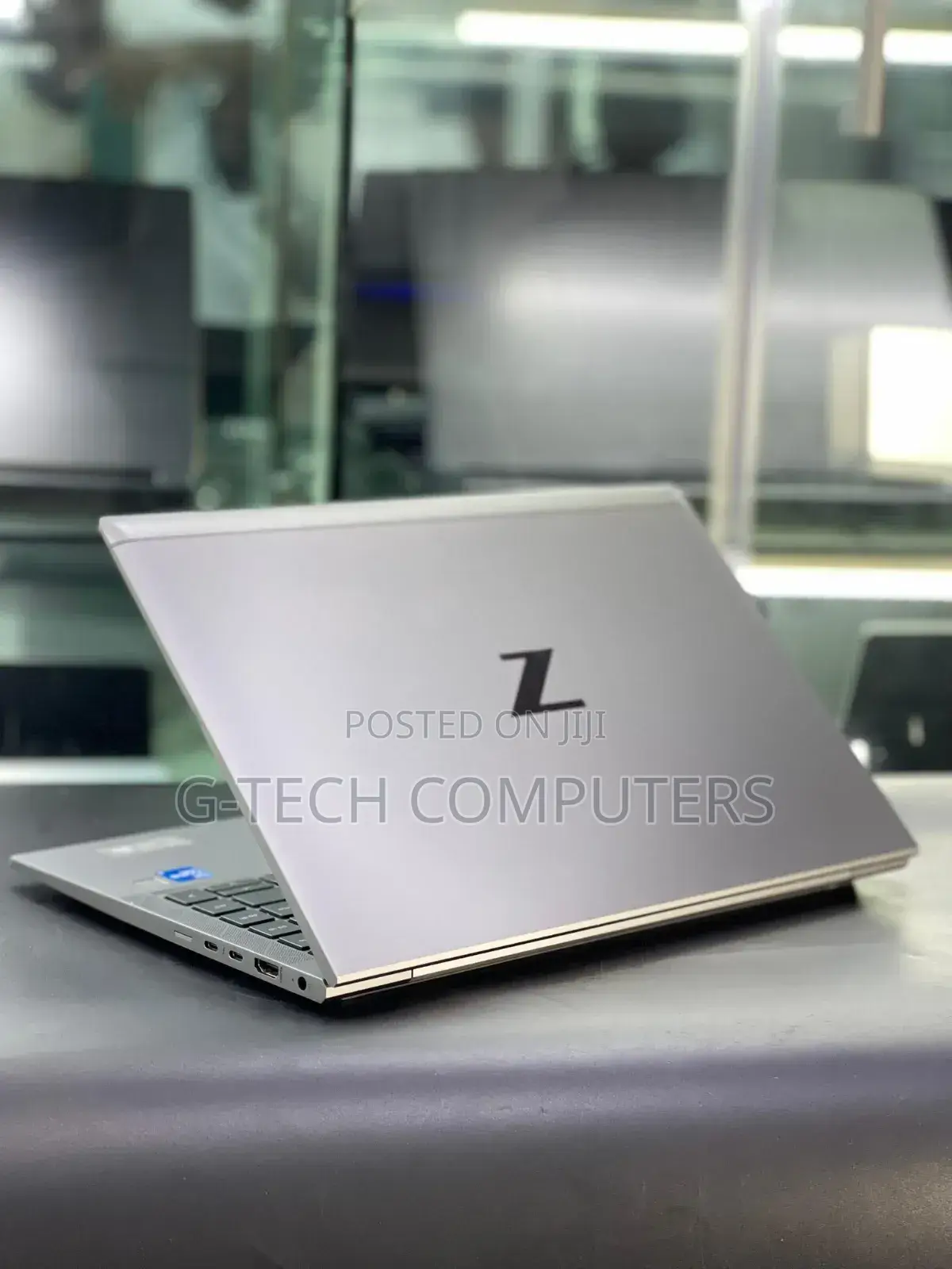 New Laptop HP ZBook Firefly G8 32GB Intel Core I9 SSD 1T