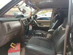 Mitsubishi Challenger 2005 Black