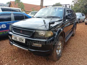 Mitsubishi Challenger 2005 Black