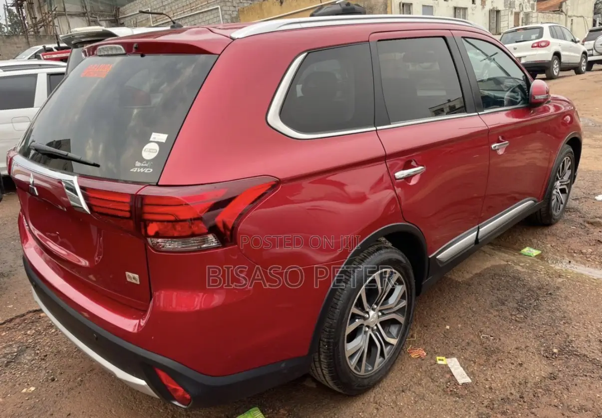 Mitsubishi Outlander 2017 Beige
