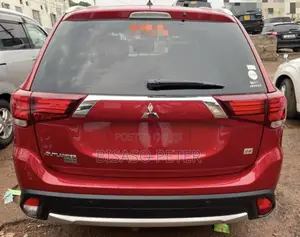 Mitsubishi Outlander 2017 Beige