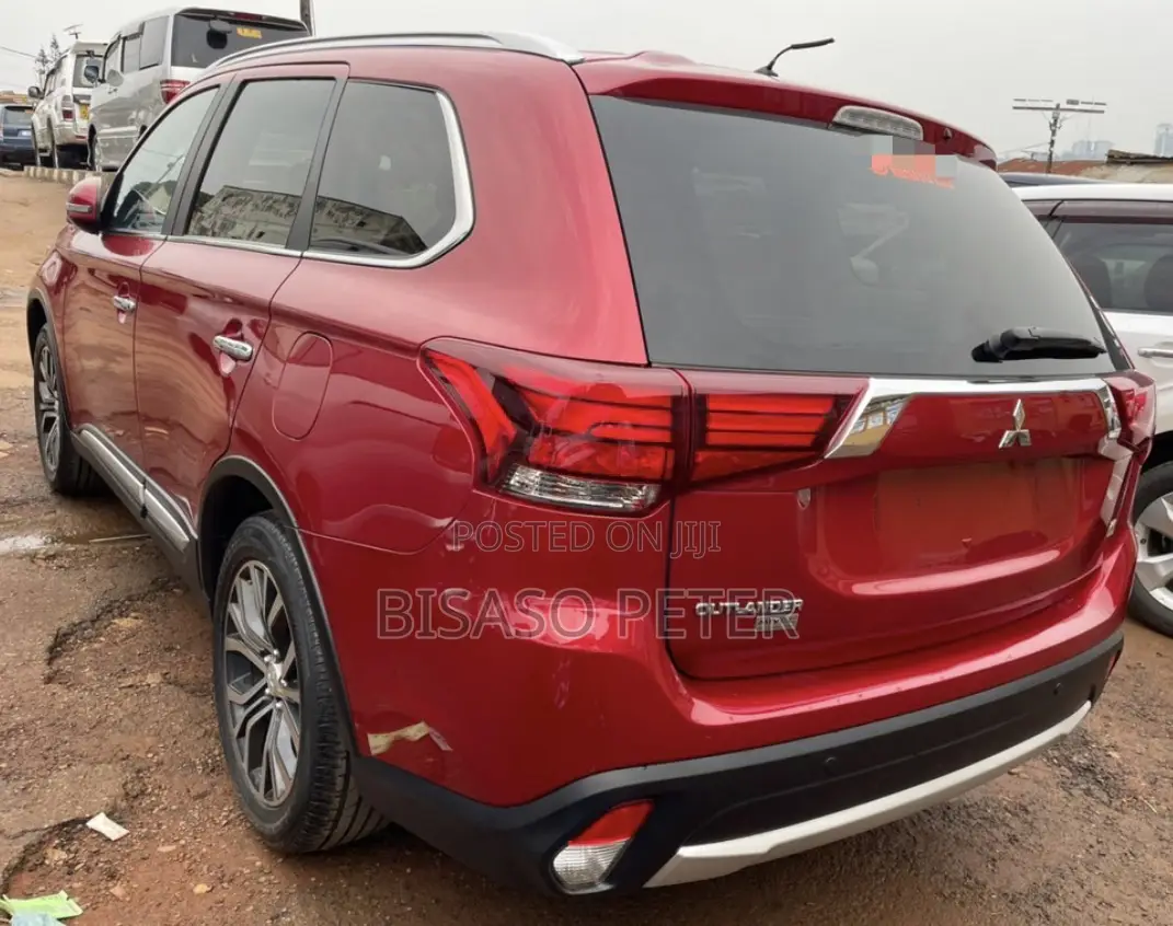Mitsubishi Outlander 2017 Beige