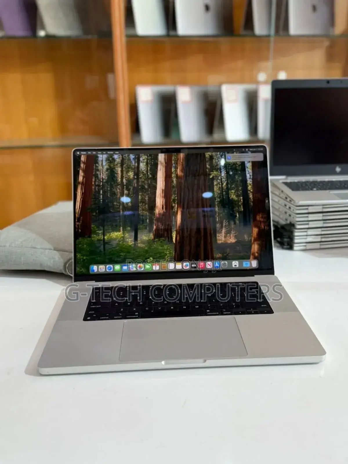 New Laptop Apple MacBook Pro 2023 M2 Max 16-Inch 16GB Apple M2 SSD 1T