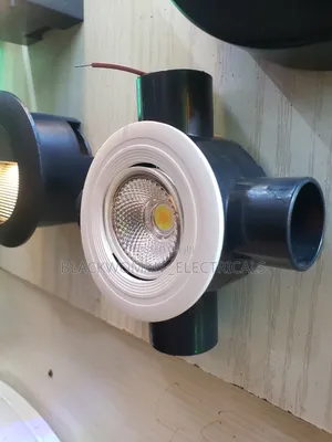 Circular Box Spotlights Changing 3 Colors