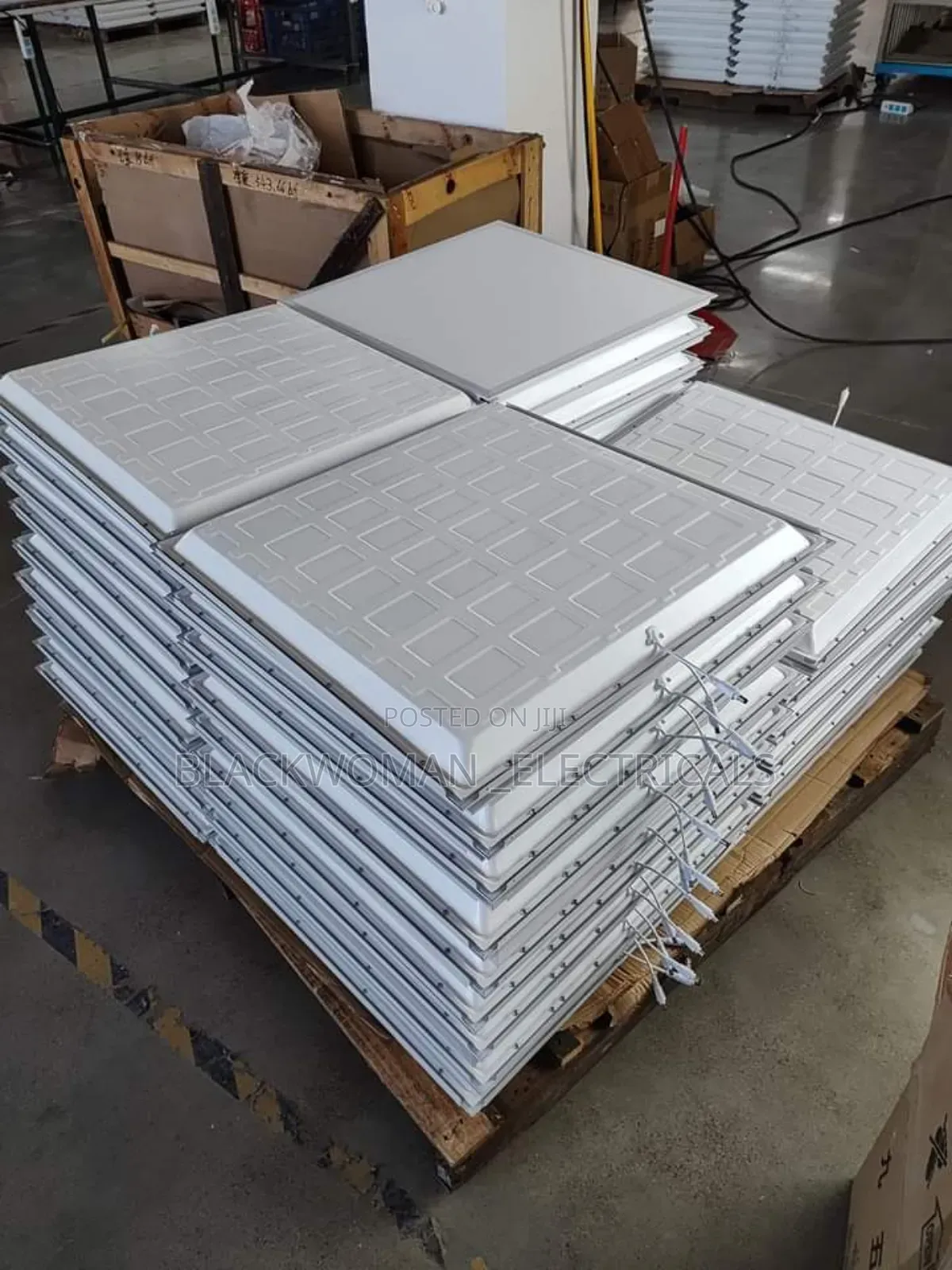 600*600 Recessed/ Surface Ceiling Light in White and Warm