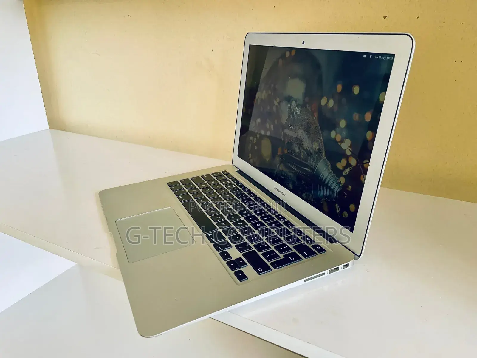 New Laptop Apple MacBook Air 4GB Intel Core I5 SSD 256GB