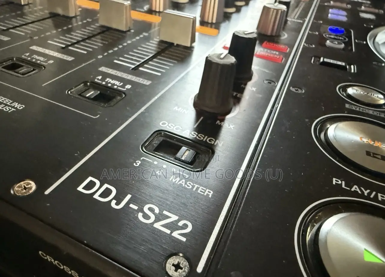 Pioneer DDJ-Sz2 Professional 4-Channel Dj Controller for Serato Dj Pro