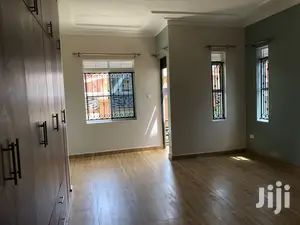 Kira Posh Bungalow In Tarmacked Neighborhood On Quick Sell