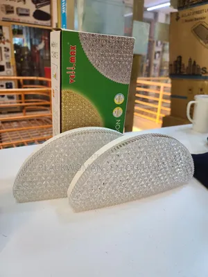 Half-Moon Wall Light Changing 3colors