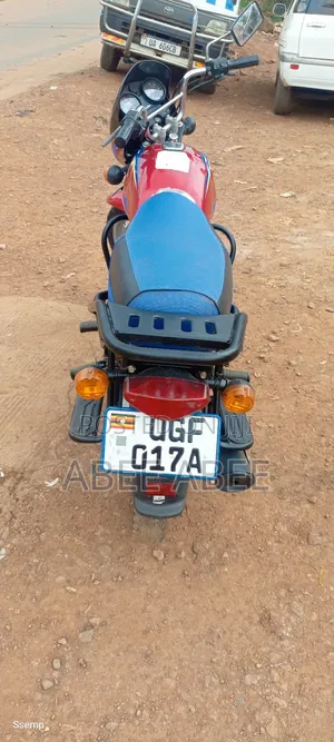 Bajaj Boxer 125 2024 Red