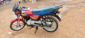 Bajaj Boxer 125 2024 Red