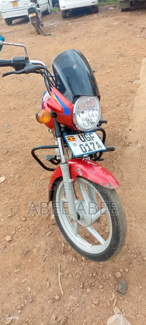 Bajaj Boxer 125 2024 Red