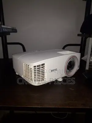 Benq Th671st Short Throw Projector