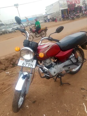 Bajaj Boxer 2023 Red