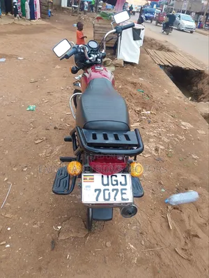 Bajaj Boxer 2025 Red