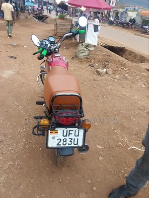 Bajaj Boxer 2023 Red