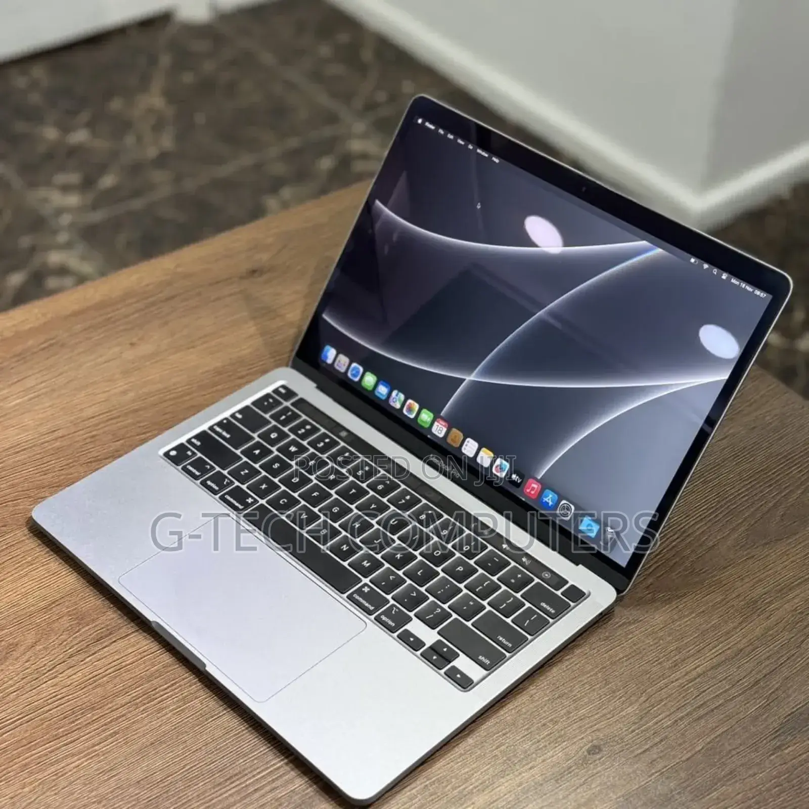 New Laptop Apple MacBook Air 2022 M2 8GB Apple M2 SSD 256GB