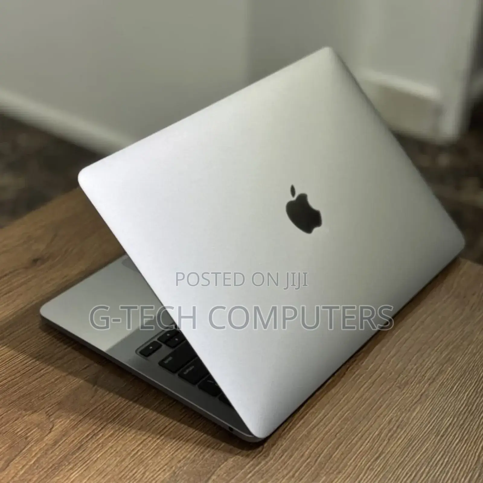 New Laptop Apple MacBook Air 2022 M2 8GB Apple M2 SSD 256GB