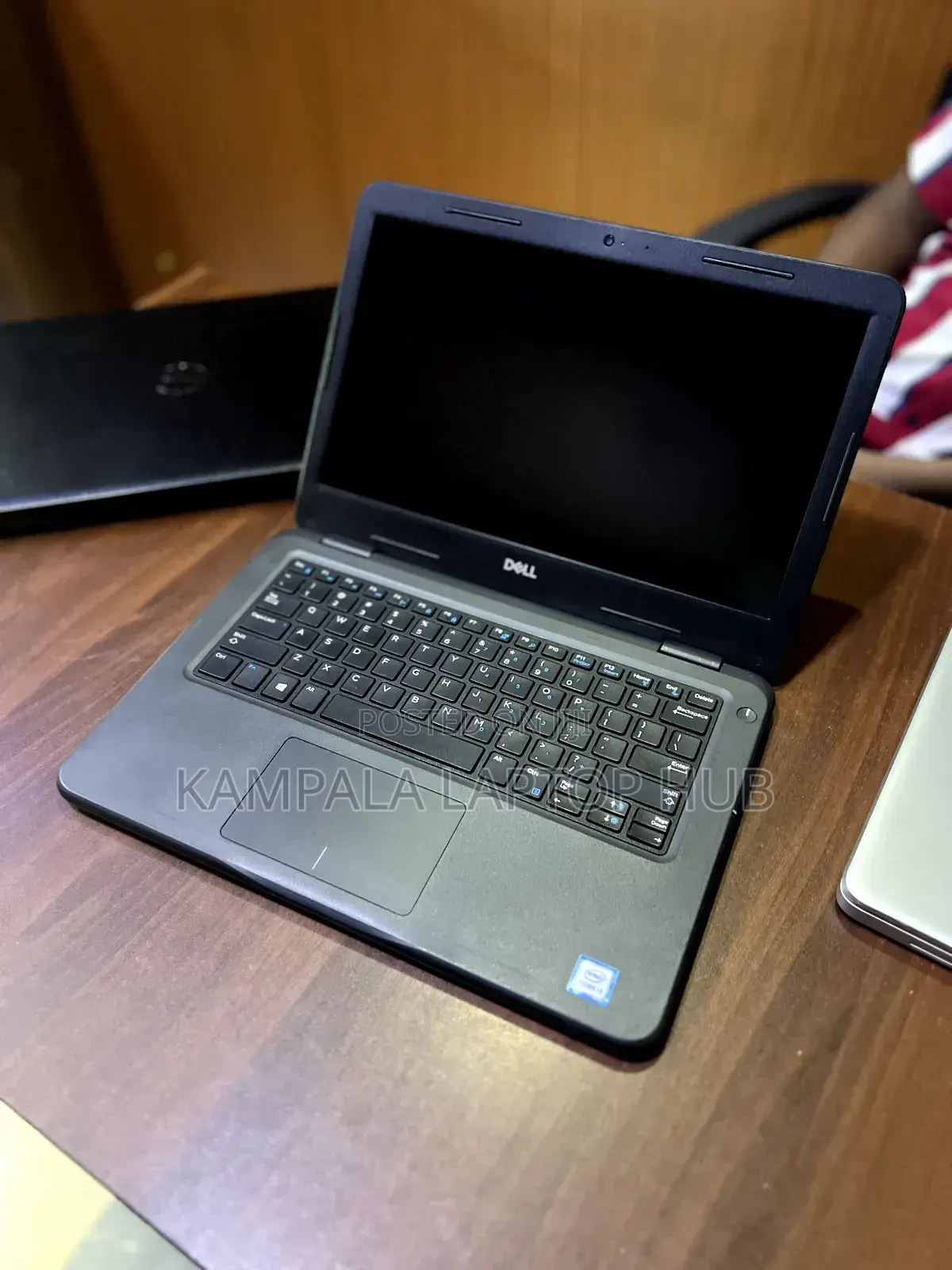 New Laptop Dell Latitude 3301 8GB Intel Core I3 SSD 128GB