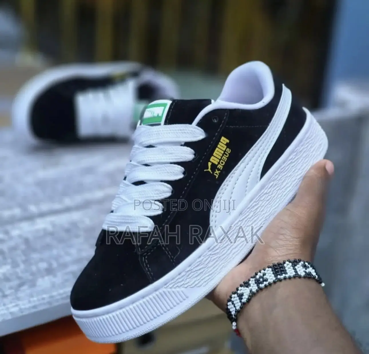New Super Classic Unisex Black/White Puma Suede Xl Sneakers