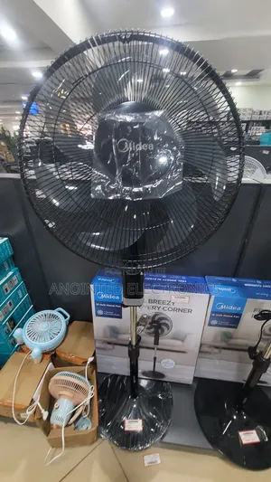 Midea Original Standing Fan With a Remote