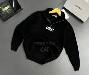 Decent Fit Quarter Zip Sweater