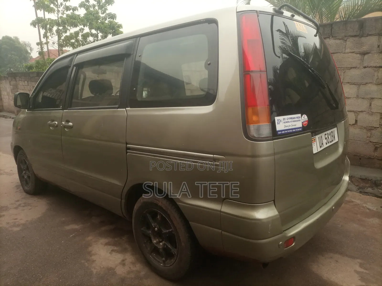 Toyota Noah 2.0 FWD (8 Seater) 2001 Gray