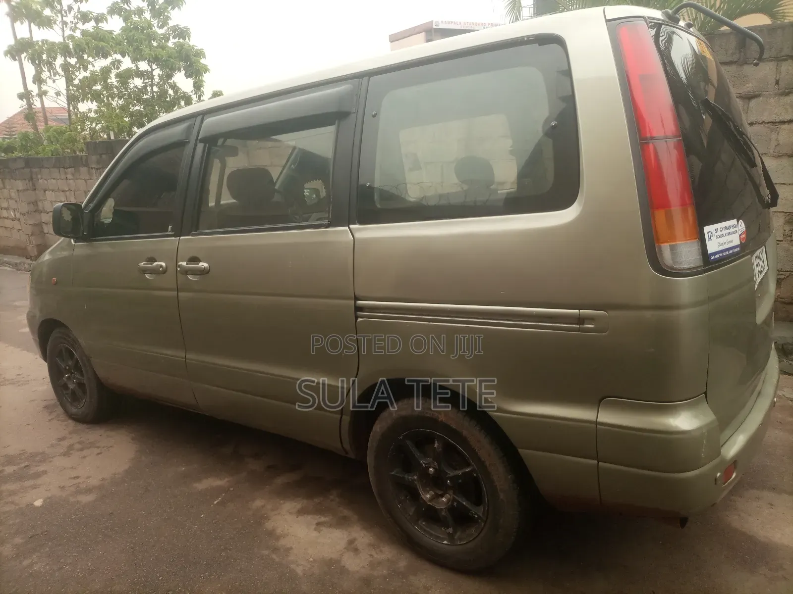 Toyota Noah 2.0 FWD (8 Seater) 2001 Gray