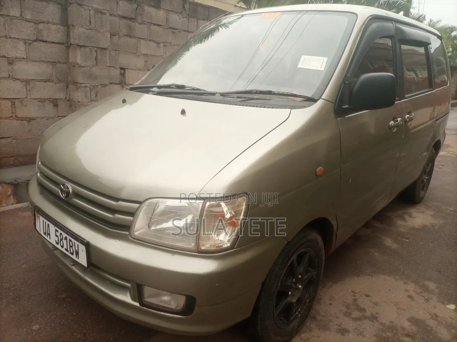Toyota Noah 2.0 FWD (8 Seater) 2001 Gray