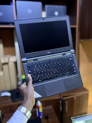 Laptop Dell Latitude 11 3150 4GB Intel Celeron HDD+SSD 500GB
