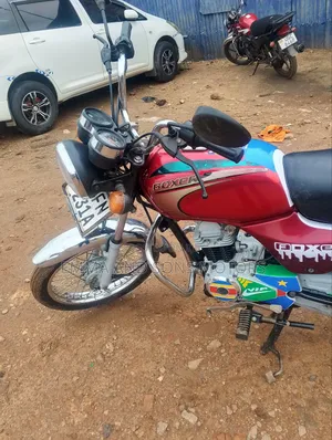 Bajaj Boxer 100 2023 Red