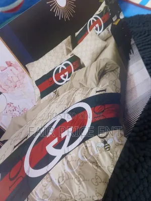 Gucci Executive Duvet Cover Insert Set.4pcs.6*5.( Cream)