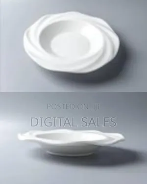6 Flower Shaped Melamine Plates