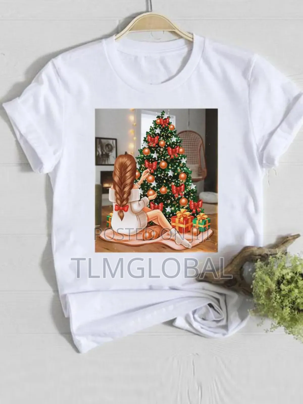 Christmas T-shirt -a Girl Who Loves Christmas