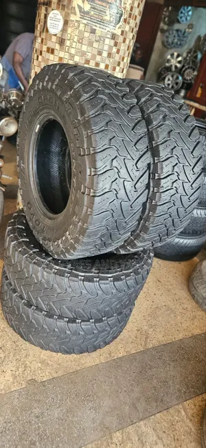 285 75 R16 Toyo Mt Open Country. Used but Still Gd Tires.