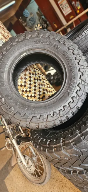 285 75 R16 Toyo Mt Open Country. Used but Still Gd Tires.