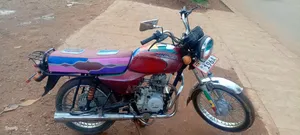 Bajaj Boxer 100 2024 Red