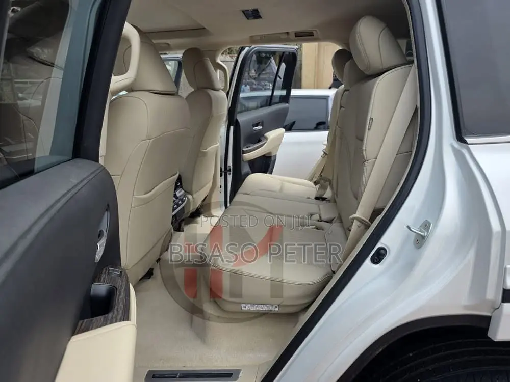 Toyota Land Cruiser 2024 White