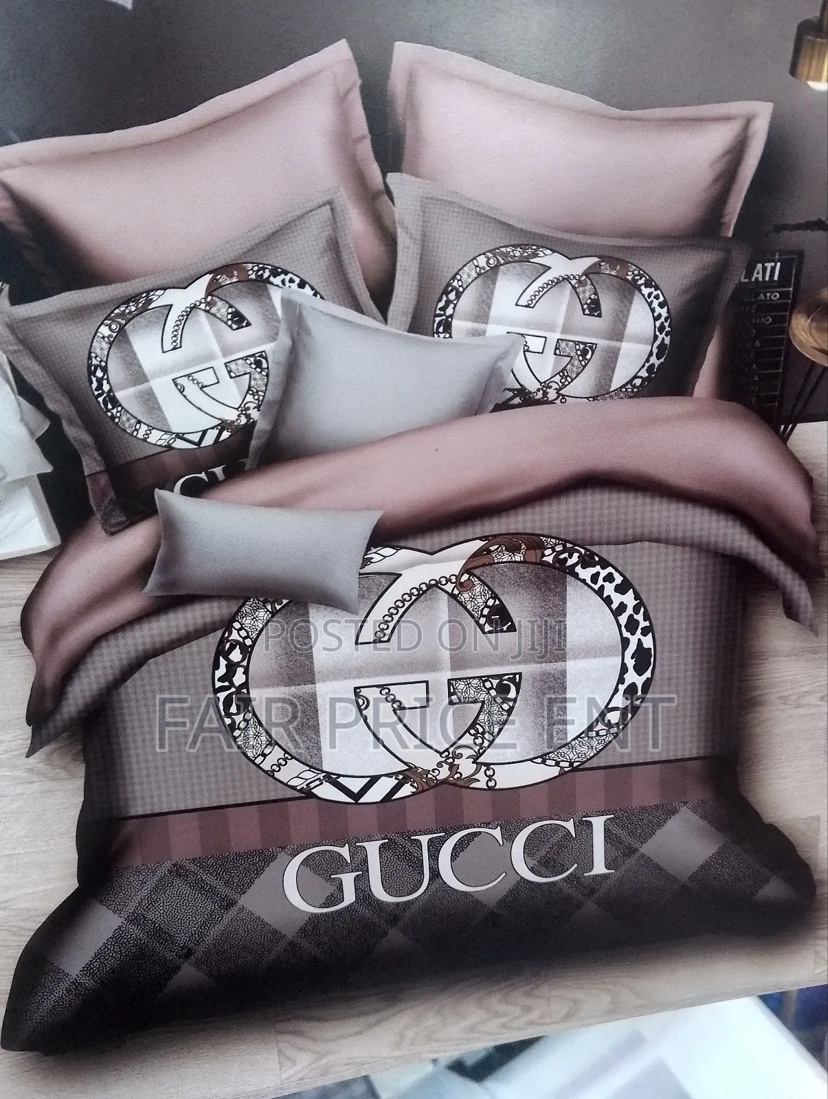 Gucci Executive Duvet Cover Insert Set. 5*6 6*6. ( Brown)