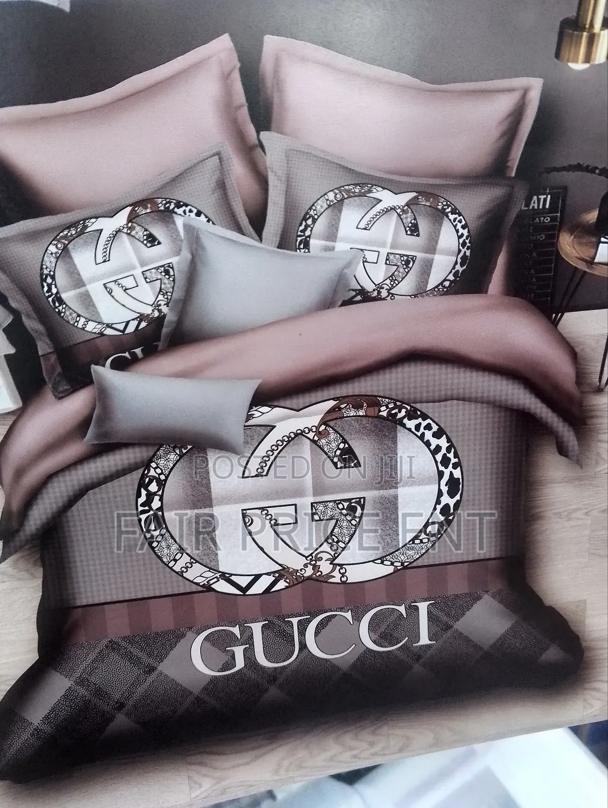 Gucci Executive Duvet Cover Insert Set. 5*6 6*6. ( Brown)