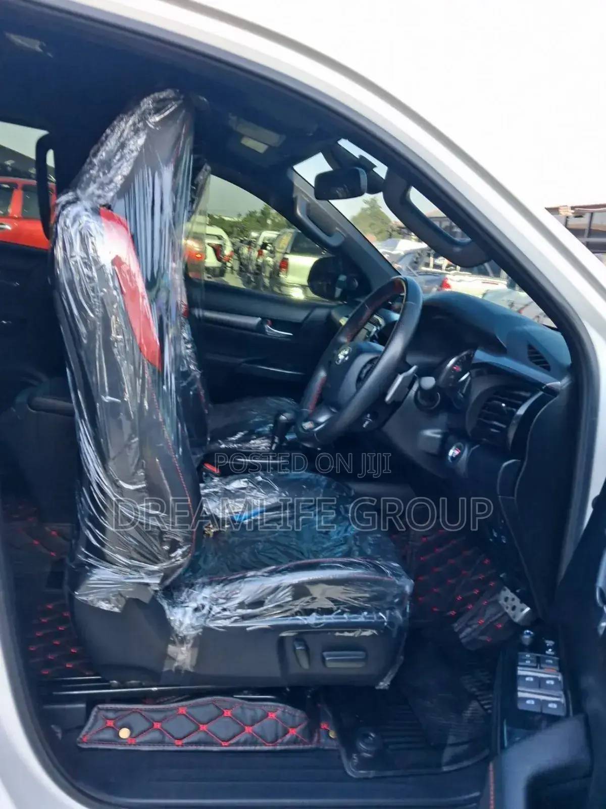 Toyota Hilux 2021 White