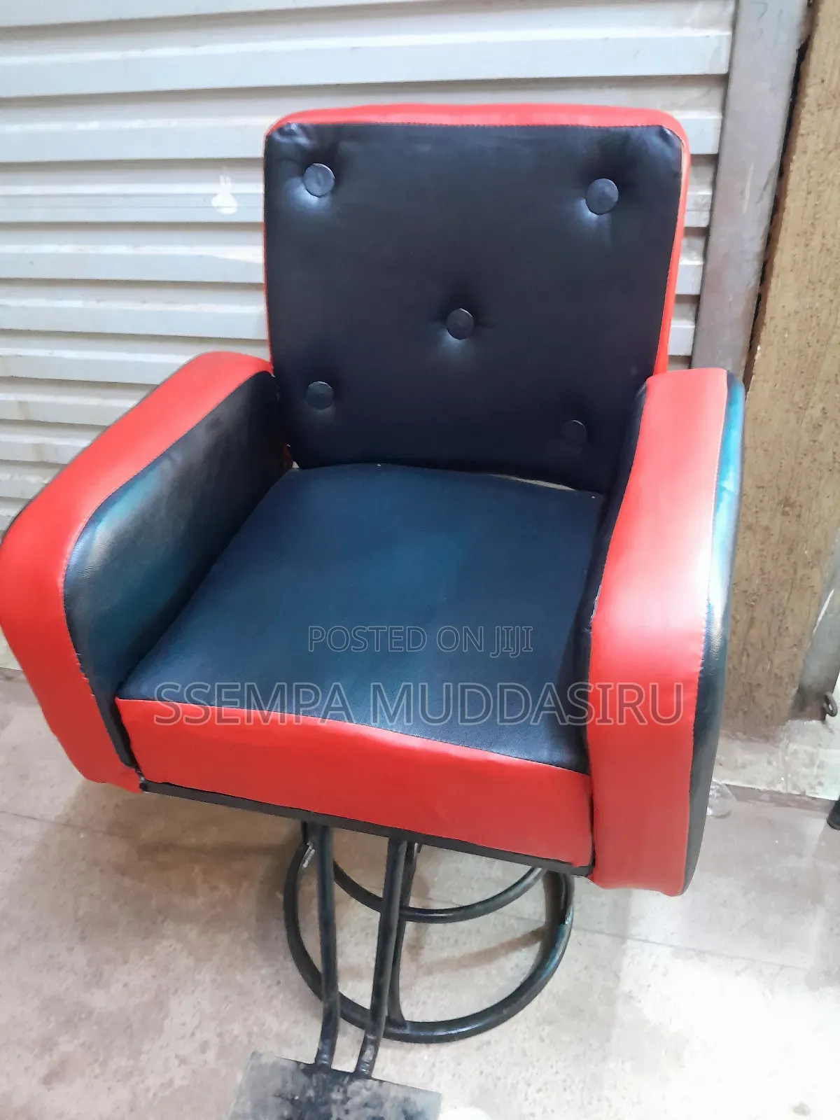 Modern Barbers Salon Chair