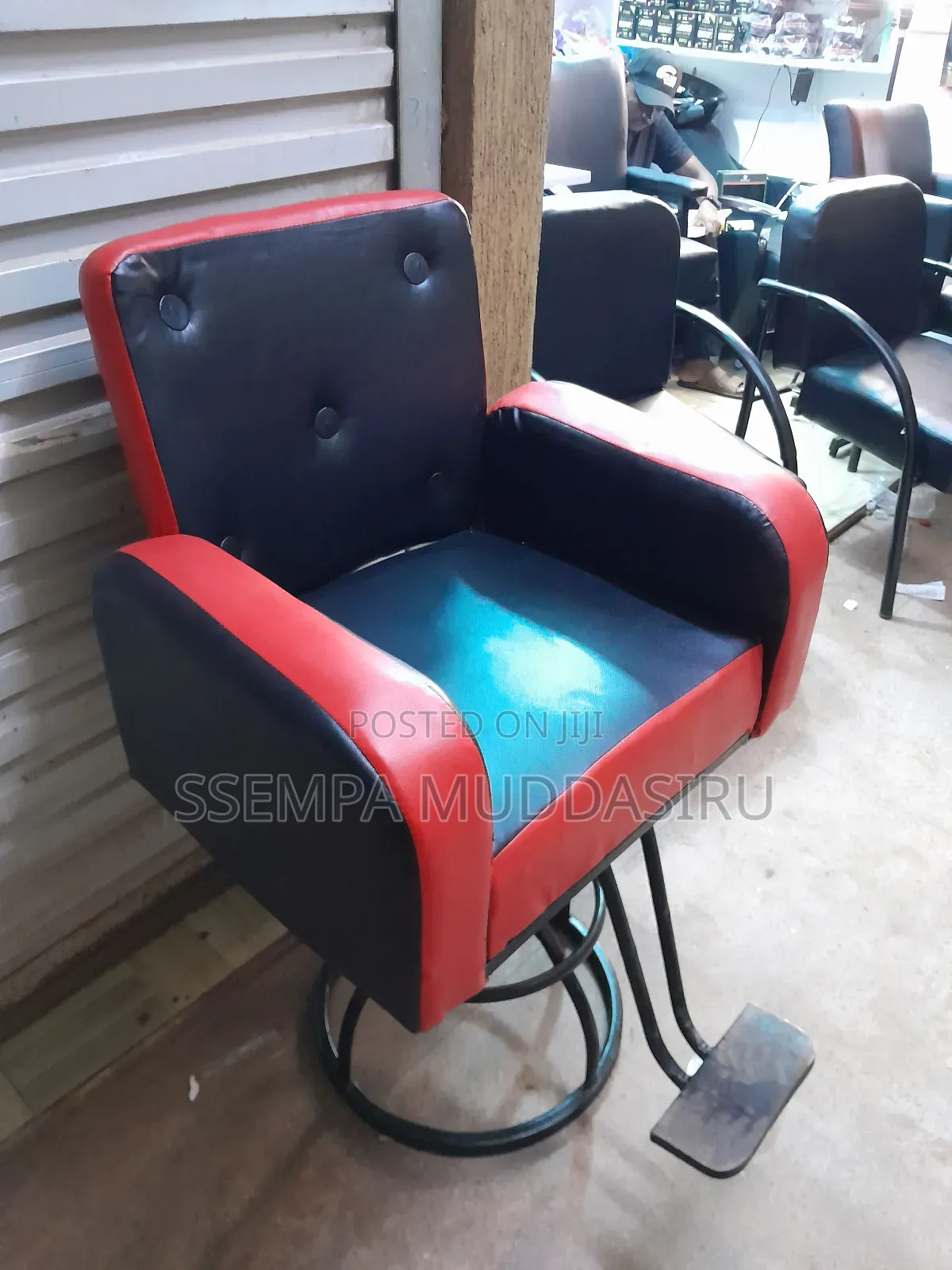 Modern Barbers Salon Chair