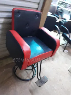 Modern Barbers Salon Chair